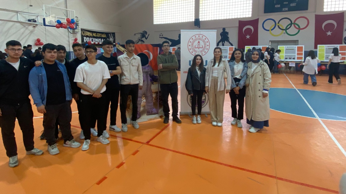 Tosya Mithat Boyner Lisesi Öğrencileri 4006 TÜBİTAK Bilim Fuarı’nda Bilimle Buluştu