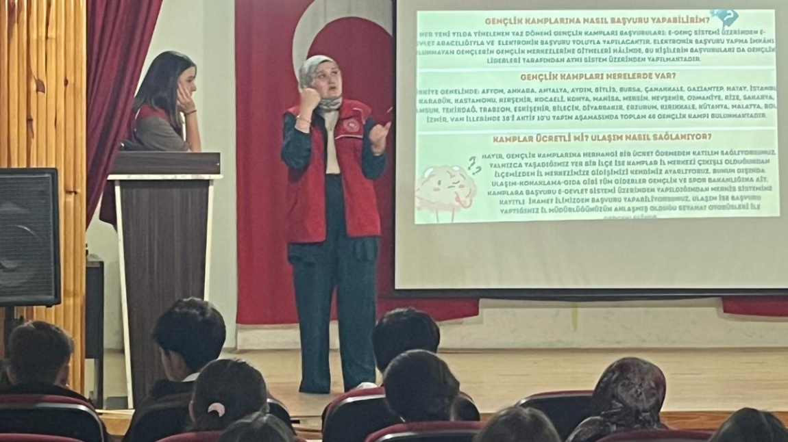 “Çevreme Duyarlıyım, Değerlerime Sahip Çıkıyorum” Projesi Kapsamında Öğrencilerimize Konferans Düzenlendi